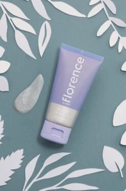 Let It Glow Peel Off Mask -Justcuts Online Shop 230627 Florence Q466090 2700x4070 53c1ccf6 f46e 45ff af46 d2b8a9c57e9b