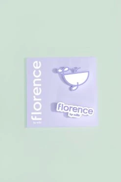 Flo Enamel Pins -Justcuts Online Shop FBM HOLIDAY23 PDP ENAMELPINS 2700X4070 9bef0b36 bf6d 4878 a76e 645e2e94635c