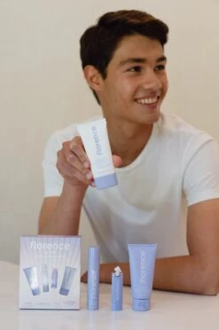 Happy Days Skincare Set Vol. 2 -Justcuts Online Shop Florence 11.3.22 19 DTC 2700x4070 5547cc22 c75e 40f2 8484 718ee850f7e9