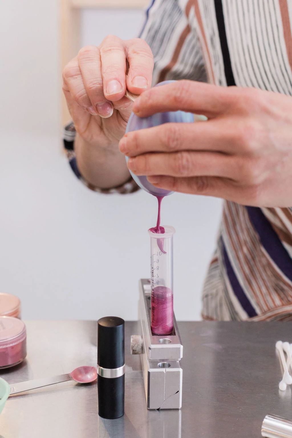 Custom Lip Gloss Lab 5 Custom Lip Gloss Lab - Image 3