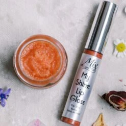 Fresh Berry Lip Polish -Justcuts Online Shop MixCosmetiquesDuluth RohanaOlsonPhotography 0645 e1651596913917